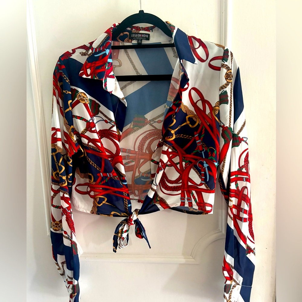 Women’s Navy & Red Chain-Print Tie-Front Blouse